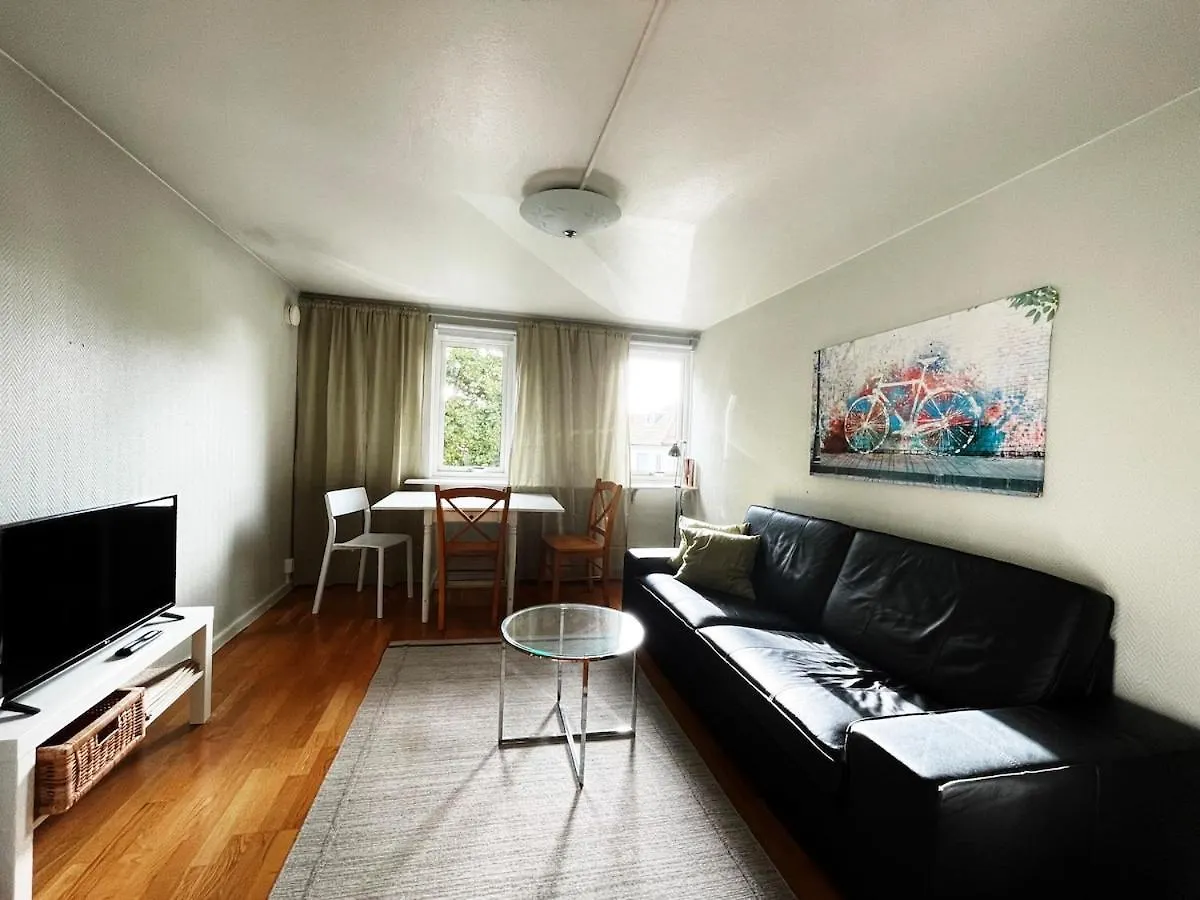 Apartment In Charming Aenggarden ヨーテボリ